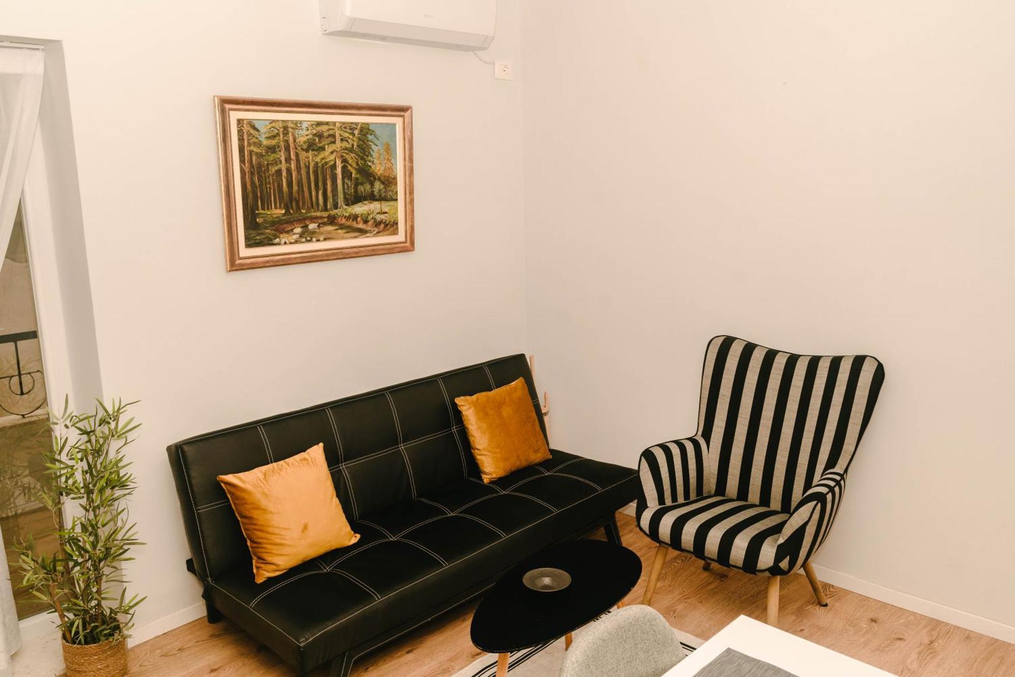 Studio Flat In Heart Of Tirana Exterior foto
