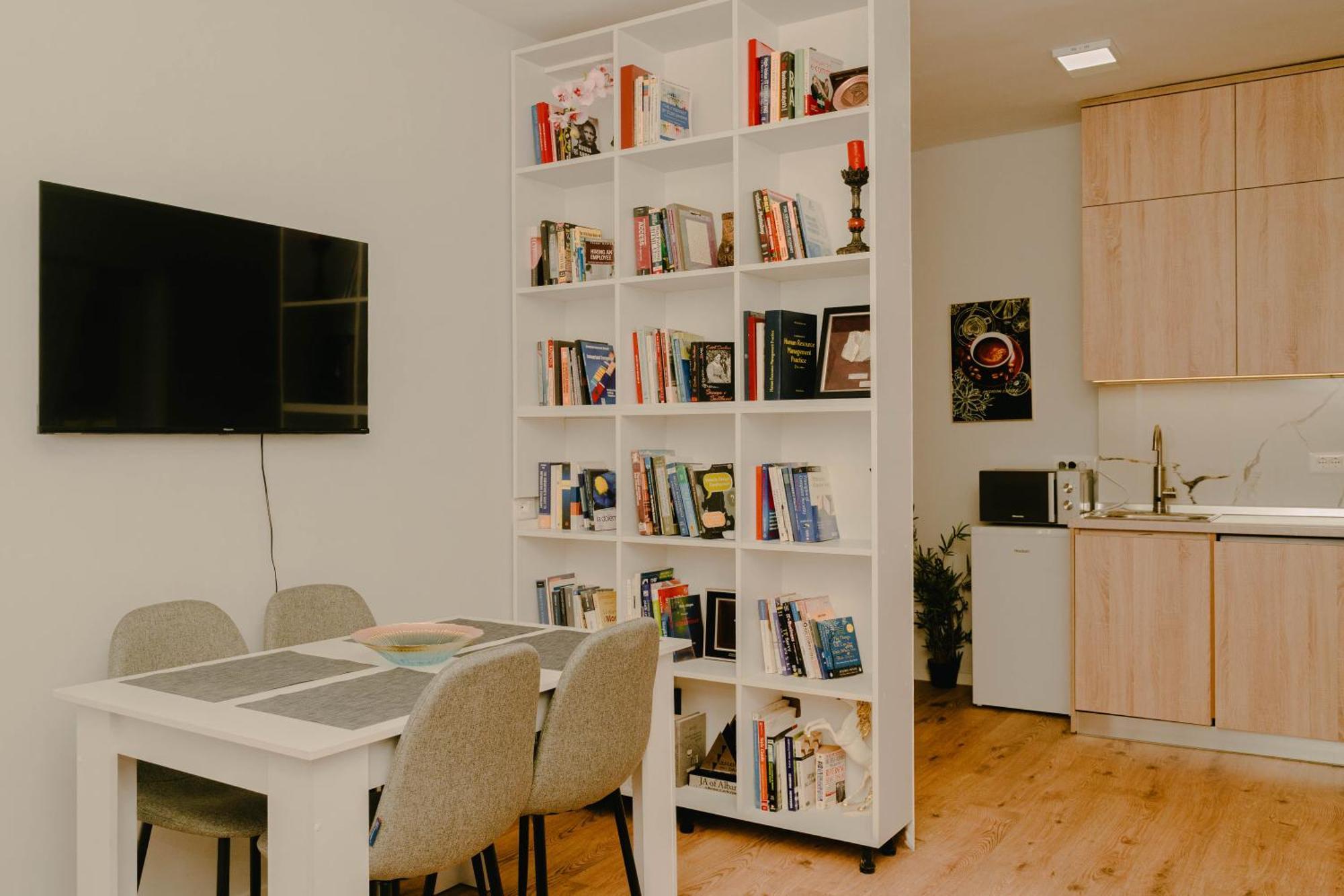 Studio Flat In Heart Of Tirana Exterior foto